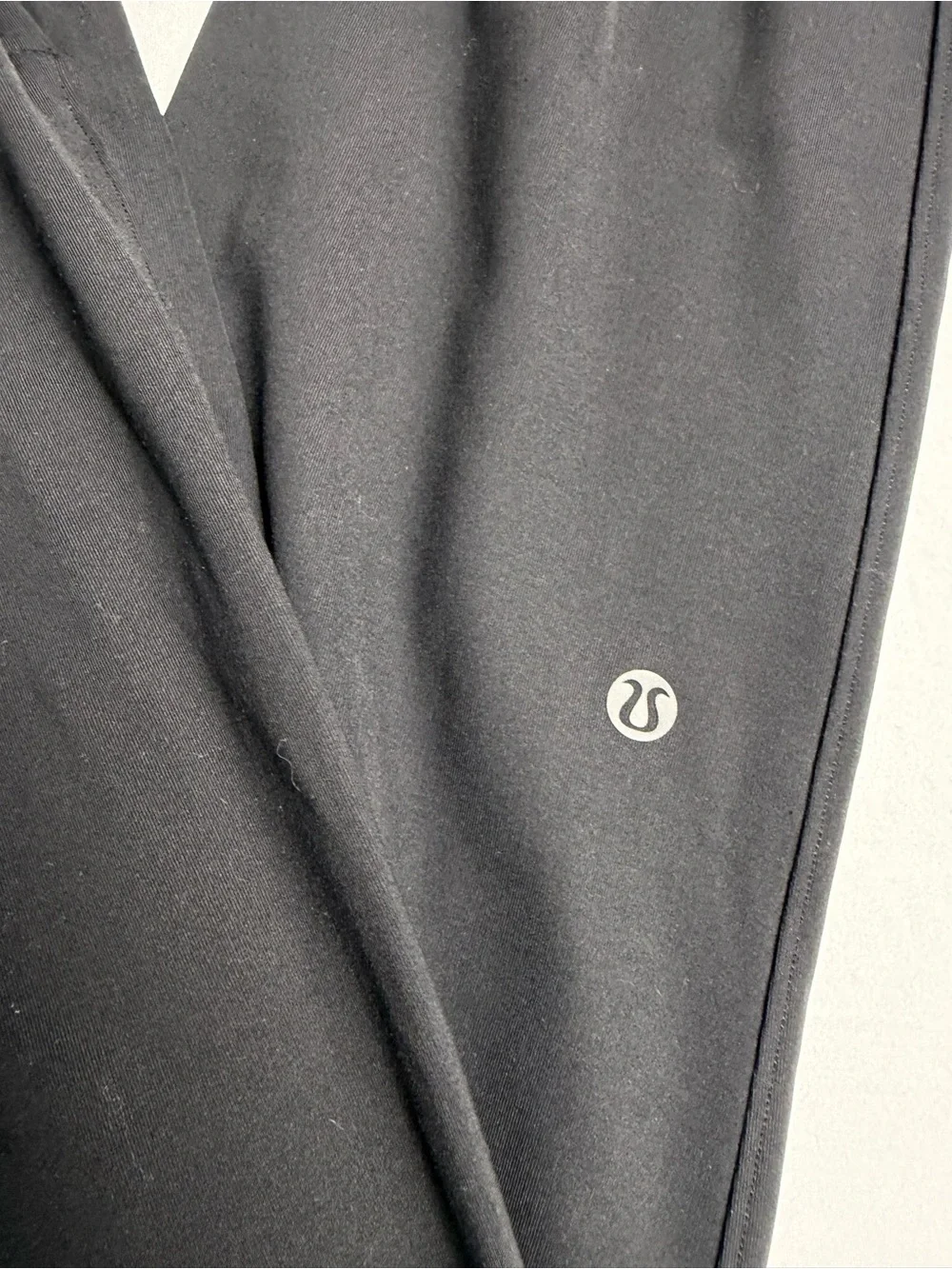 Lululemon On The Fly Jogger Black Size 2 28” inseam